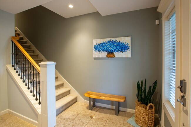 Building Photo - Gorgeous 3-Bed Capitol Hill Townhome with A/C, Garage & Partial Furnishings!- Available NOW FOR RENT