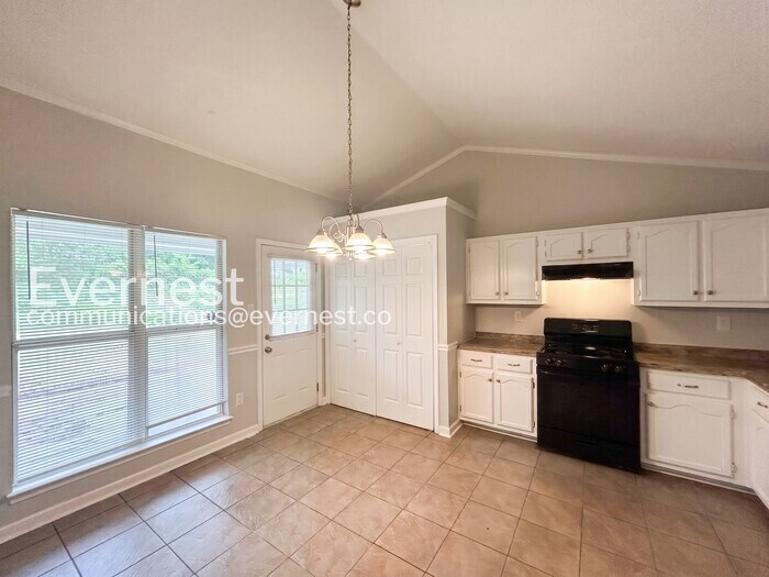 Building Photo - 10453 Kristen Dr S
