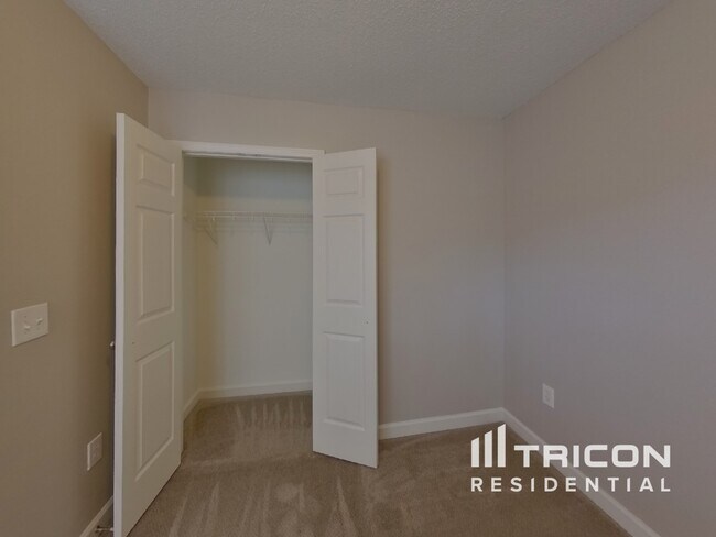 Building Photo - 367 Olde North Church Dr