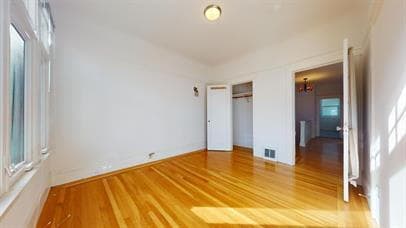 Building Photo - "Spacious 2-Bed Sanctuary in the Heart of ...