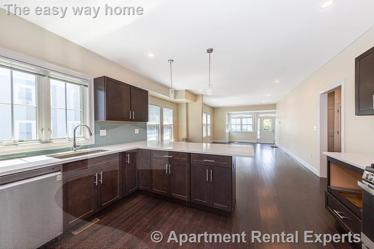 Building Photo - 120 Jerome St