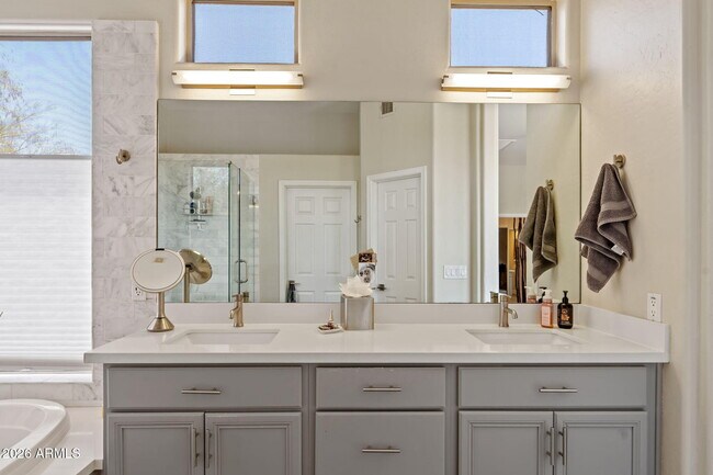 Building Photo - 10531 E Bahia Dr