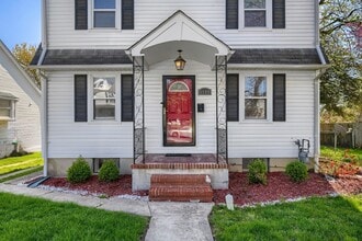 Building Photo - 6609 Fairdel Ave