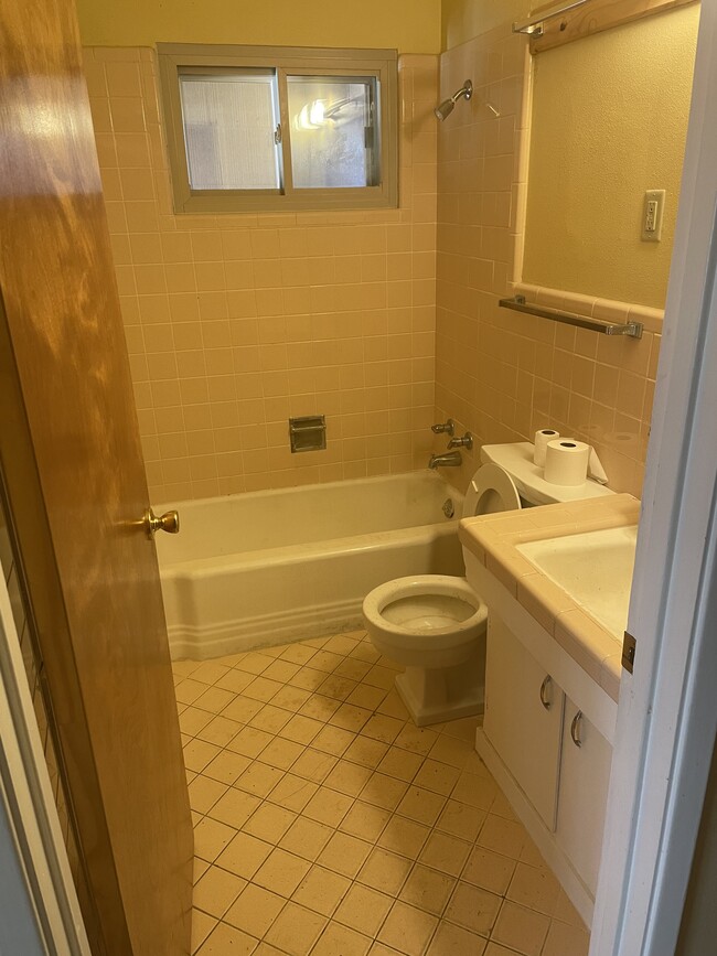 Building Photo - 351 Haverford Dr