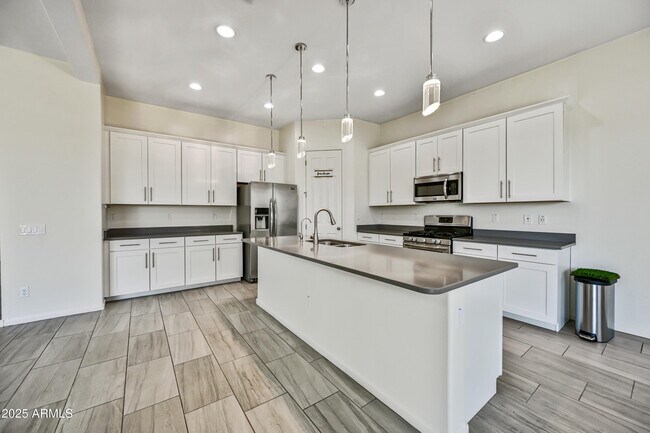 Building Photo - 10493 W Bronco Trail