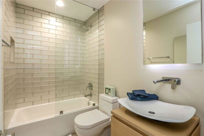 Building Photo - 16424 Briar Patch Pl