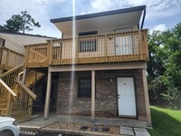 Building Photo - 305 Hayden Rd