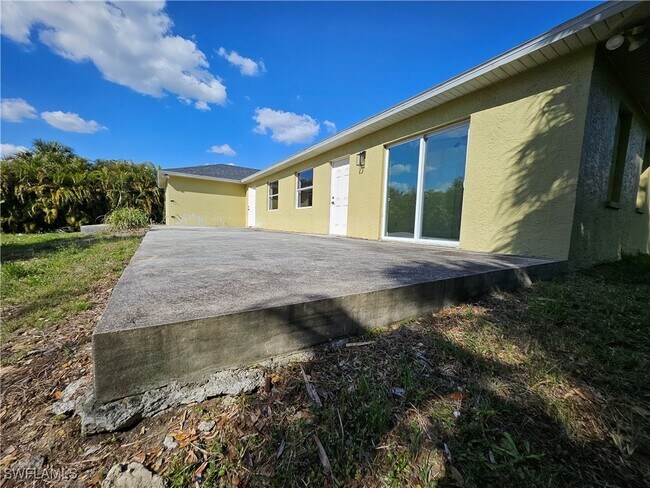 Building Photo - 713 Palmetto Ave