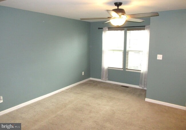 Building Photo - 19 Karina Ct