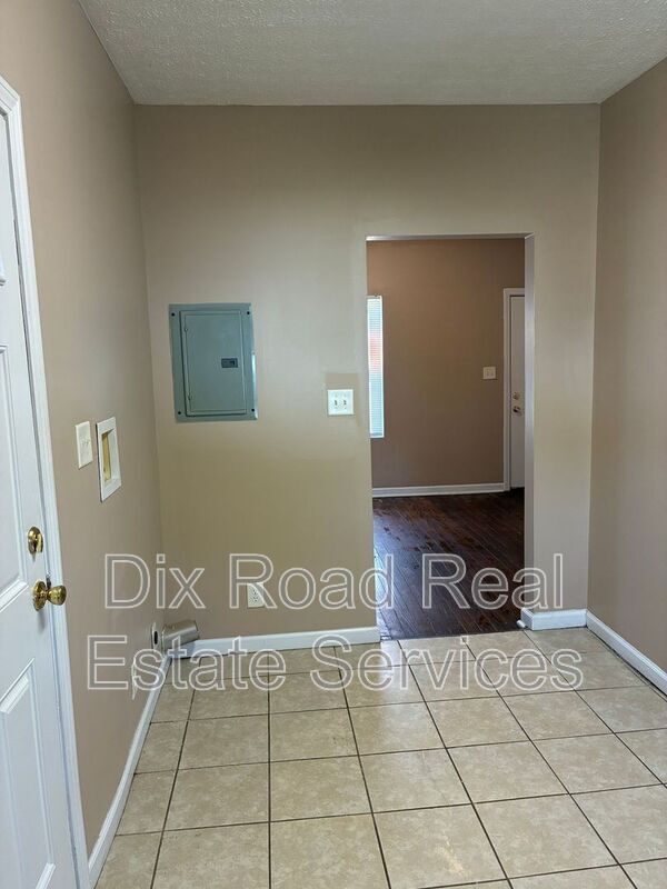 Building Photo - 1904 Baltimore St