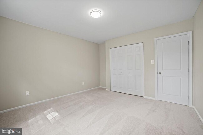 Building Photo - 9328 Humphries Dr