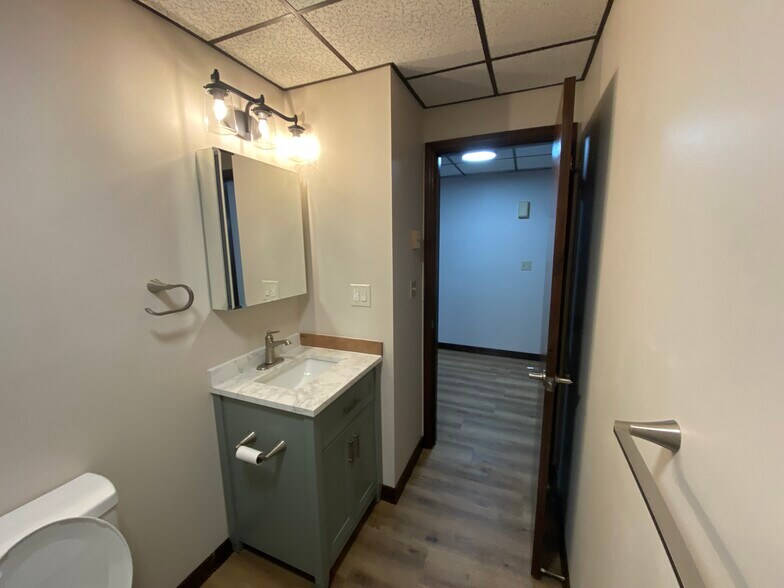 Building Photo - 113 Findley Ave