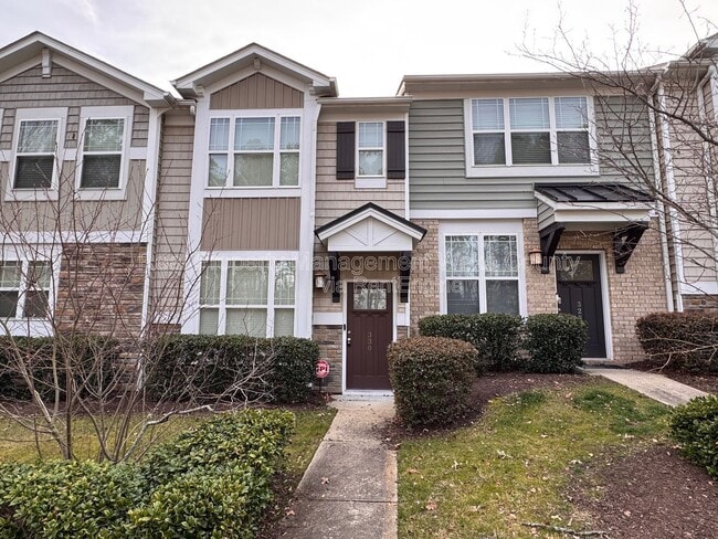 Building Photo - 330 Carthage Ct