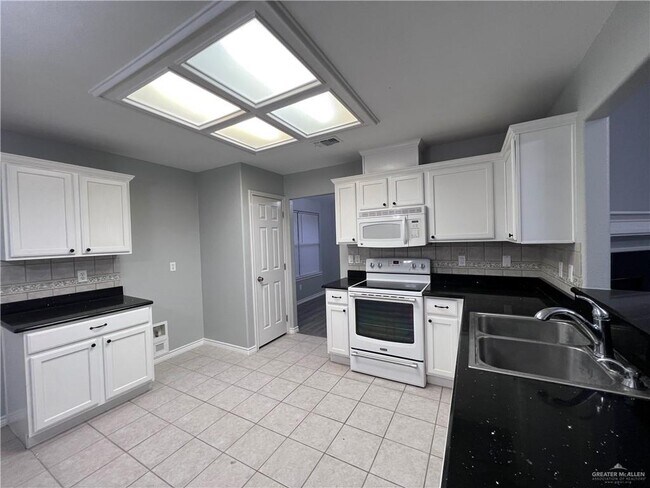 Building Photo - 35 San Benito St