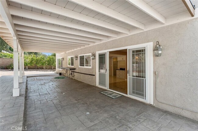 Building Photo - 27045 Esward Dr