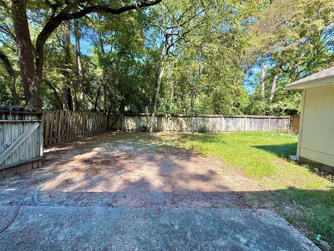 Building Photo - 16 Rock Pine Ct