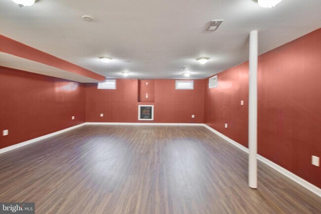 Building Photo - 15309 Lions Den Rd