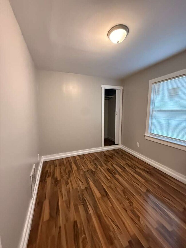 Building Photo - 16584 Blackstone St