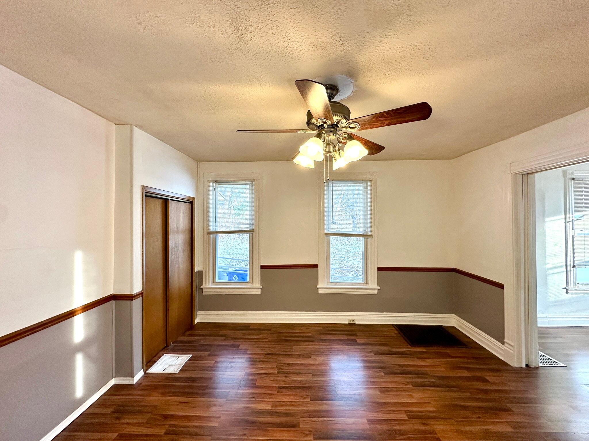 Building Photo - 923 Franklin Ave