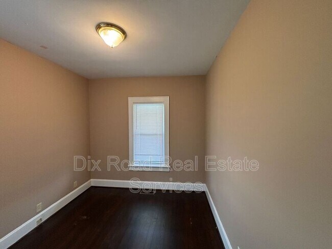 Building Photo - 708 Webster Ave
