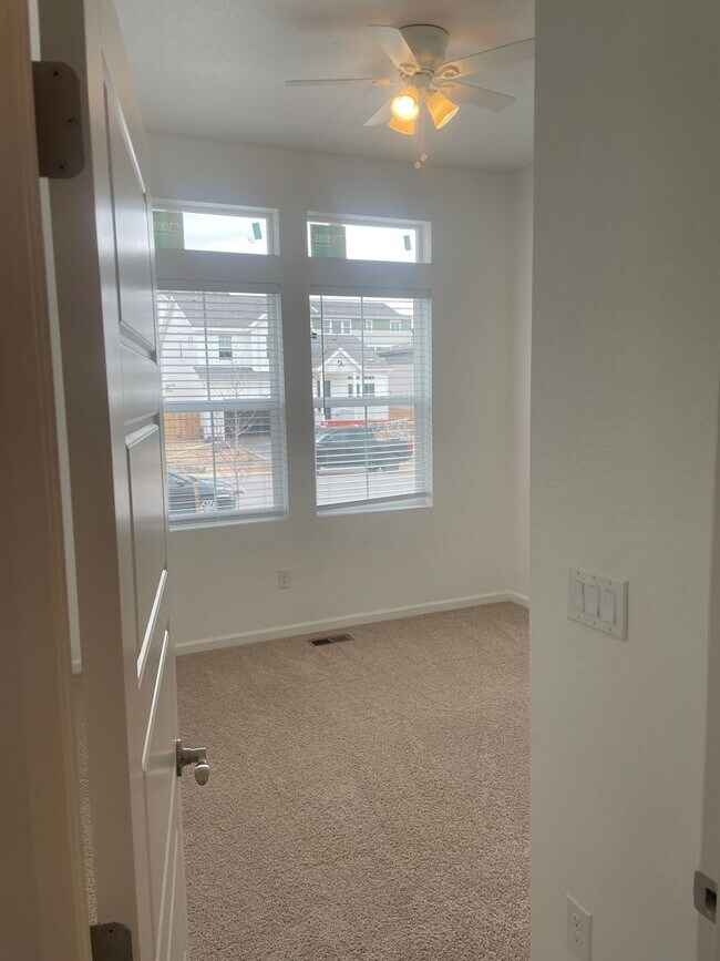 Building Photo - Beautiful home for rent between Parker and...