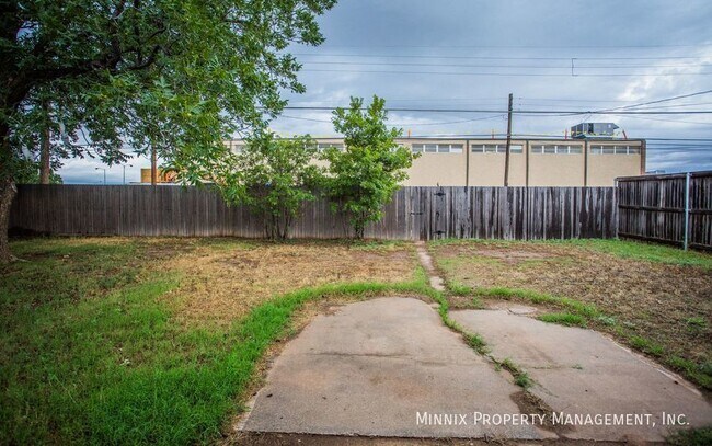 Building Photo - 5409 9th St
