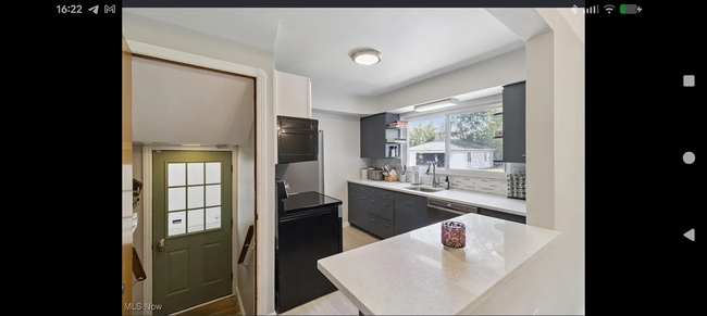 Building Photo - 2353 W Hedgewood Dr