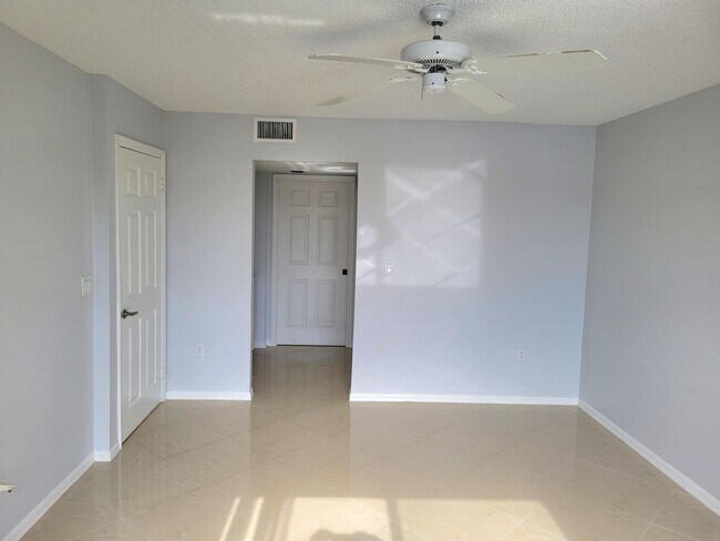 Building Photo - 7878 Trent Dr