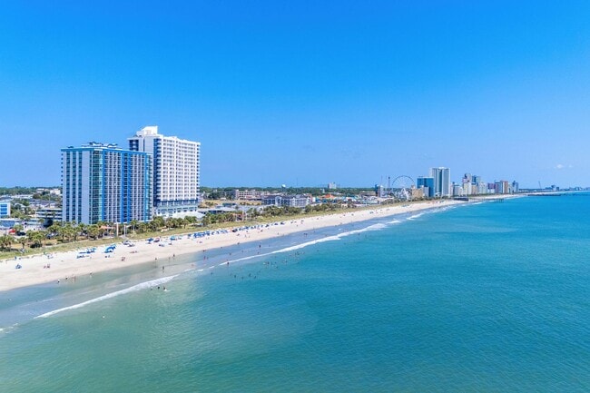 Building Photo - Spacious 4BR/3BA Home in Myrtle Beach – 2,550 Sq Ft & Screened Porch