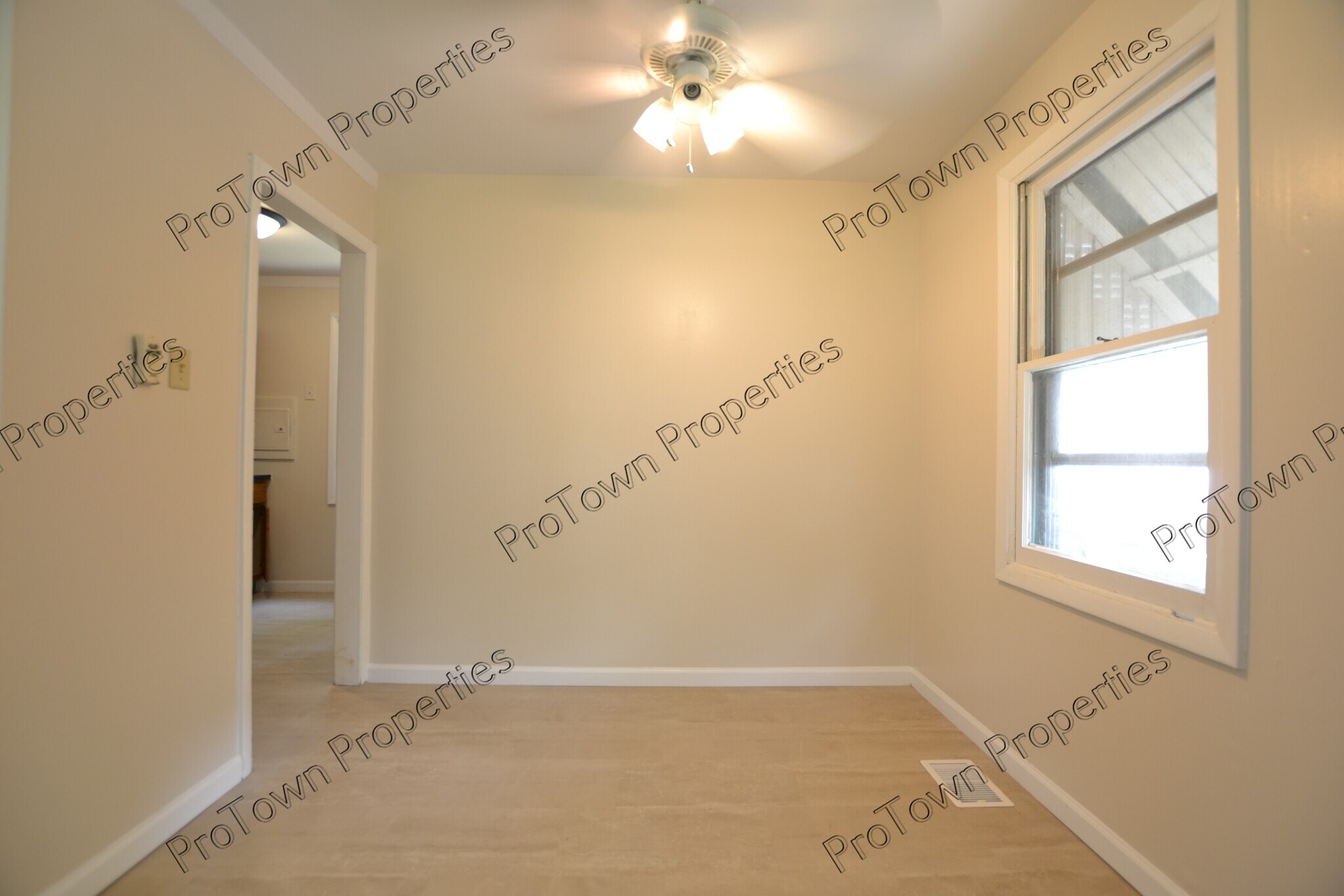 Building Photo - 121 Louis Rd