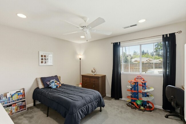 Building Photo - 3201 Bonita Dr