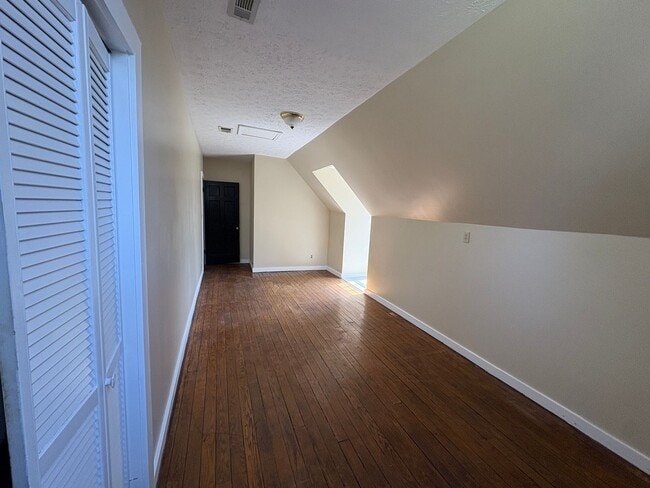 Building Photo - 5BR/2.5 Bath in Prime 12 South | Park-Facing | Two Sunrooms | Walkable Luxury Living