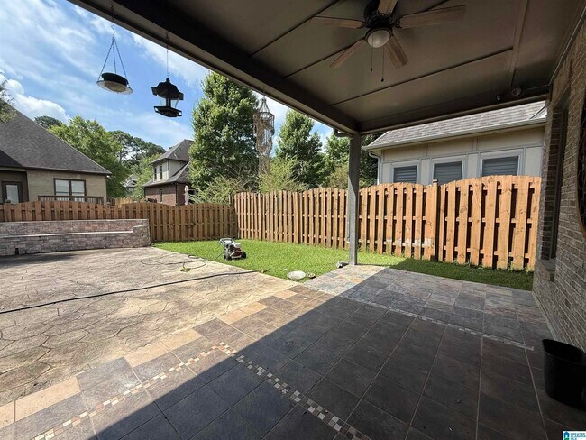 Building Photo - 2304 Arbor Glen