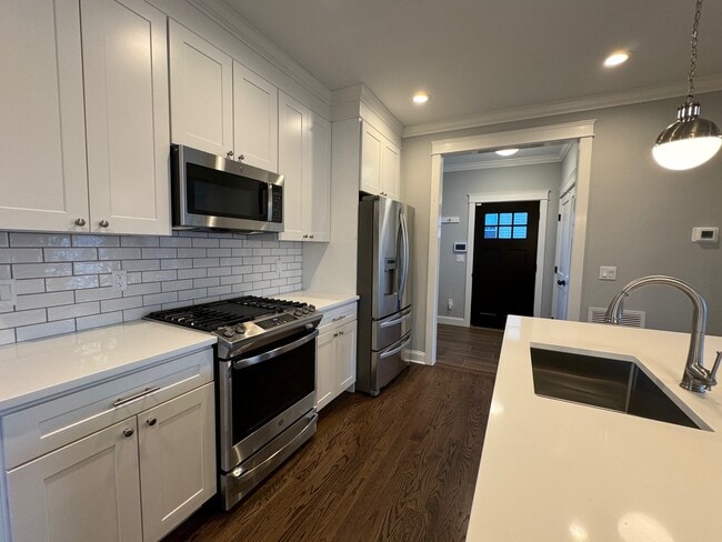 Building Photo - 67 W Sunset Ave