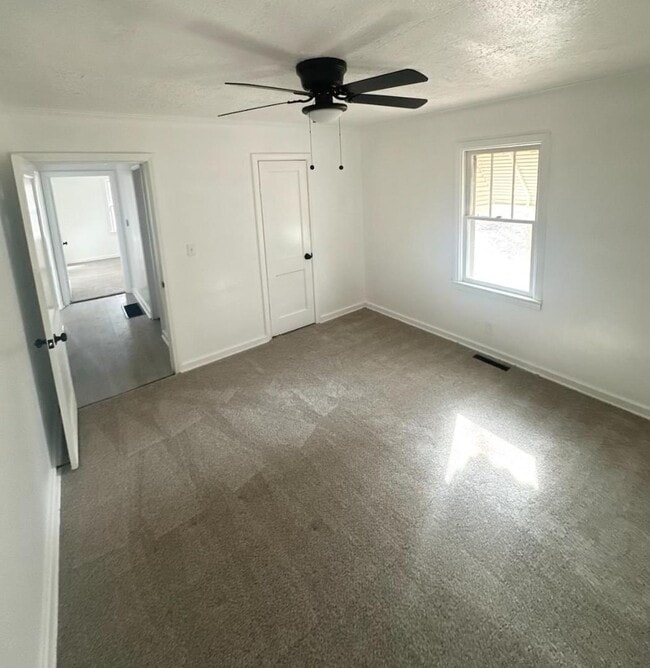 Building Photo - 138 Busha St