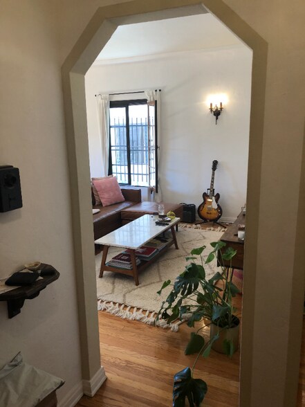 Building Photo - 655 S Dunsmuir Ave