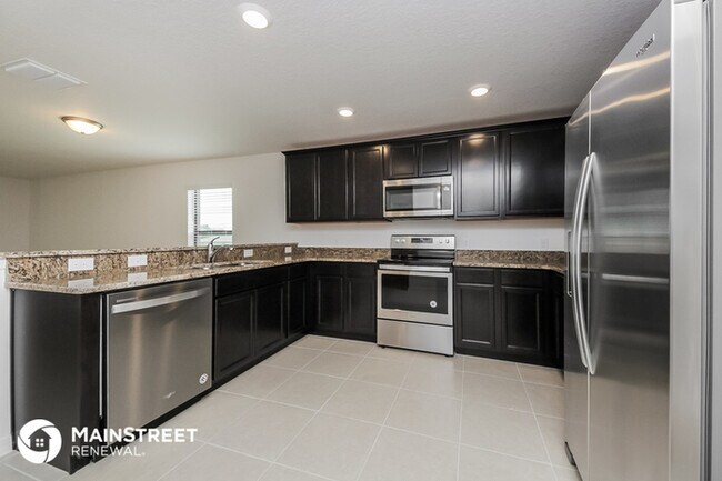 Building Photo - Newly Built in The Ridge @ Swan Lake!