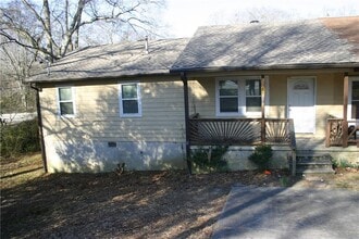 Building Photo - 6694 Young Ct