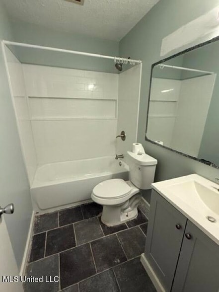 Building Photo - 320 Springdale Cir