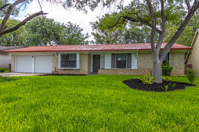 Building Photo - 3015 Bluefield St