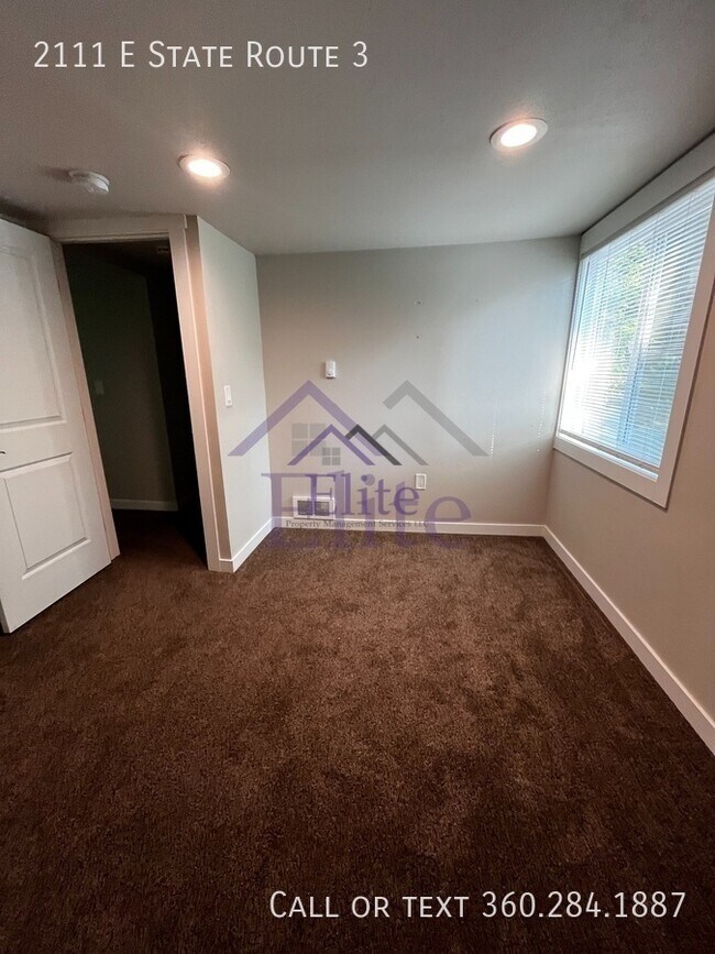 Building Photo - 2111 WA-3