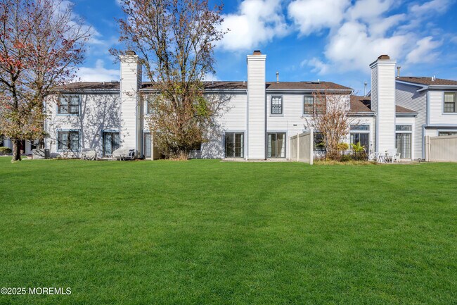 Building Photo - 45 Rawson Cir