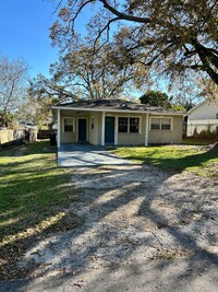 Building Photo - Single Family Home for Rent in Tampa