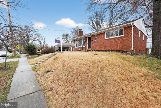 Building Photo - 1608 Elson St