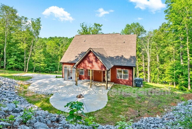 Building Photo - 6466 Hwy 48 N