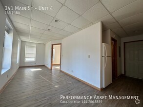 Building Photo - Cozy 1br in downtown Racine