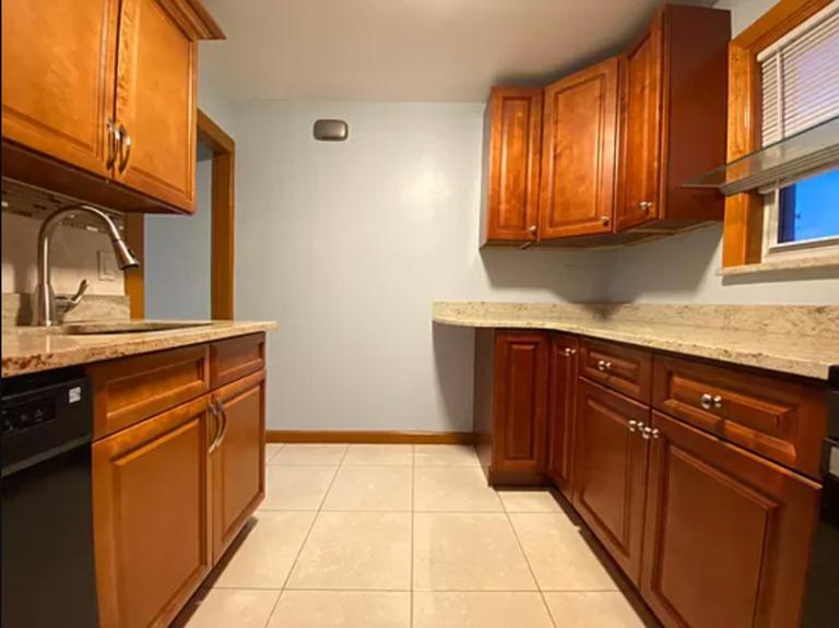 Building Photo - 21-08 29th Ave