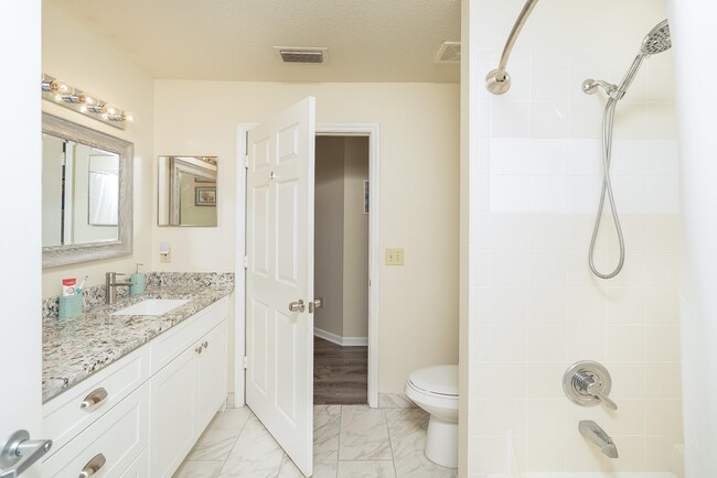 Building Photo - 11201 Harbour Vista Cir
