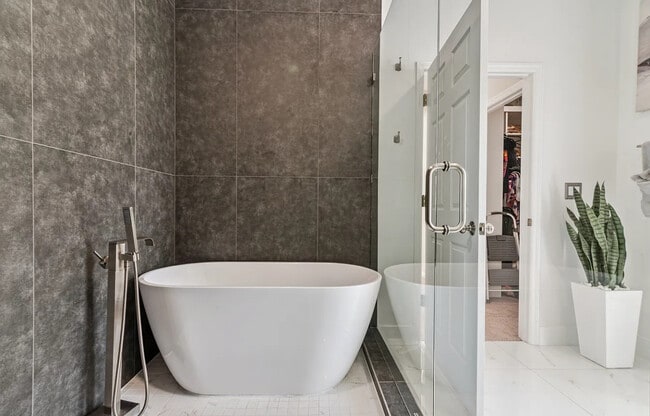 Building Photo - 4315 Whistlewood Cir