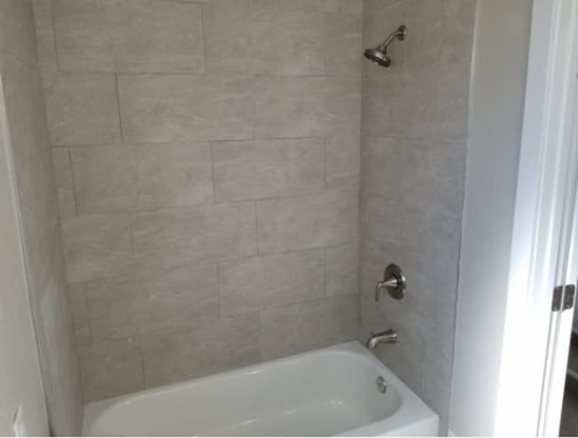 Building Photo - Lovely 2 Bed/2 Bath Home